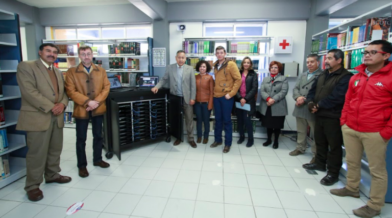 UAA equipa el sistema bibliotecario con 300 computadoras portátiles