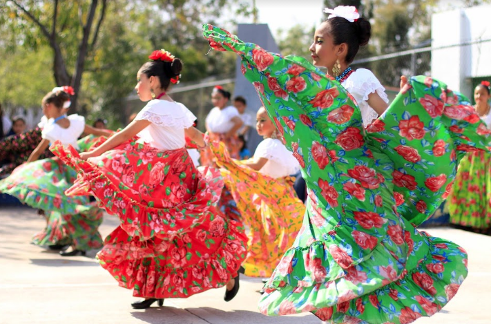 Ofrecen actividades multidisciplinarias en Salones de Usos Múltiples
