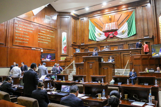 Dilapidan diputados más de 6 millones