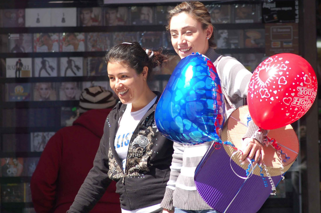 Participan más de 2 mil 500 asistentes en el Festival de la Amistad