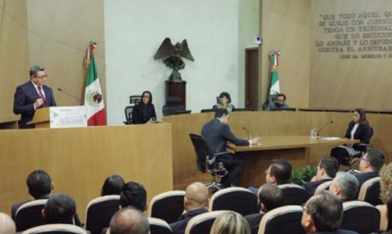 La democracia es el mejor camino para encontrar la justicia cercana a la gente