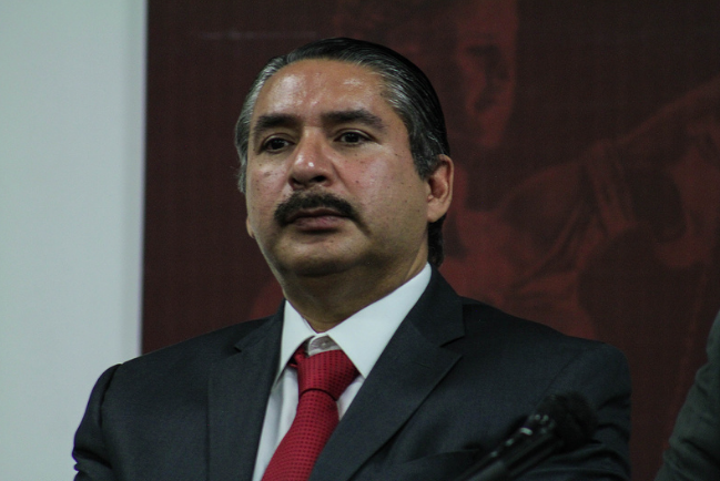 Renunciará el fiscal general a fin de mes