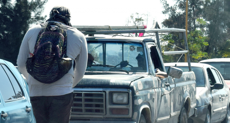 Migrantes deportados pueden acceder a apoyo económico federal