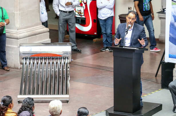 Niegan corrupción con calentadores solares en pasada administración