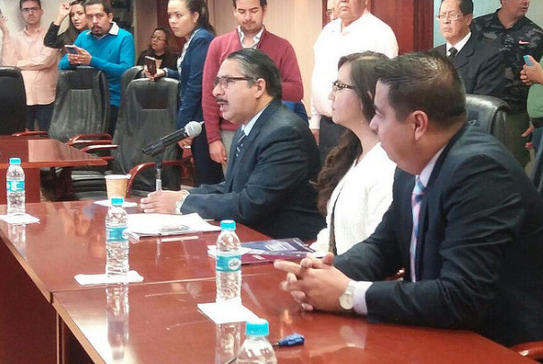 Niega González Mendívil que presiones políticas lo orillaran a renunciar