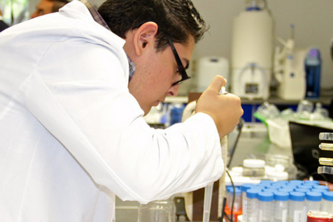 Científicos de la UAA recurren a modelos matemáticos para combatir el cáncer