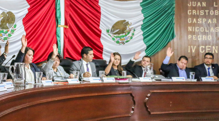 Aprueban regidores cambio de uso de suelo de un terreno industrial a habitacional