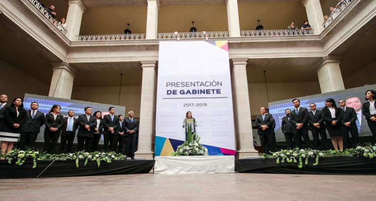 Nueve miembros del gabinete de la alcaldesa no están registrados como profesionistas