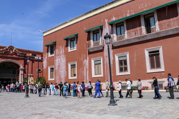 Regaladas, hasta las patadas