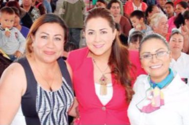 Para que las mujeres no dejen de atender a sus familias, Ayuntamiento desarrolla créditos para negocios en hogares