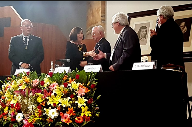 Premia la Academia Mexicana de la Lengua a Luce López-Baralt