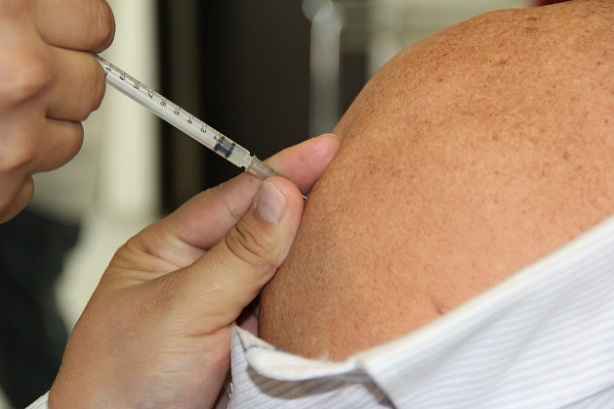 Analizan retos de la vacunación en México