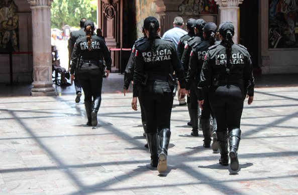 Son mujeres la mitad de quienes aspiran a ser policías estatales