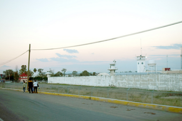 Familiares de reos denuncian ante CEDH malos tratos en el Cereso