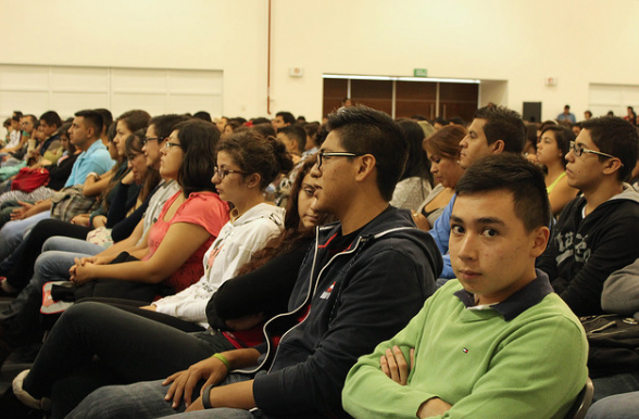 Autónoma entrega diplomas a egresados del Bachillerato Internacional