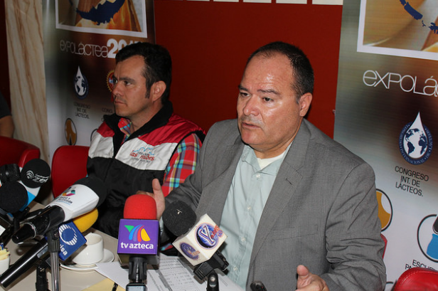 Exigen industriales de la leche aranceles del 35 por ciento a importaciones de Estados Unidos