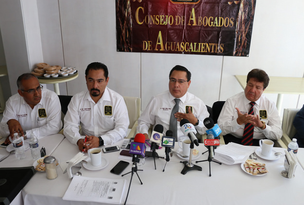 Abogados podrían desistir de impugnar la designación del fiscal