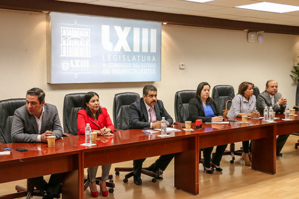 Entregaron alcaldes sus planes de desarrollo