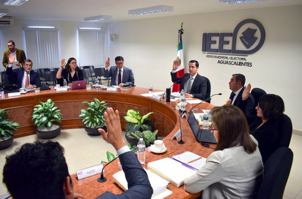 Rechaza el IEE eliminación de plurinominales