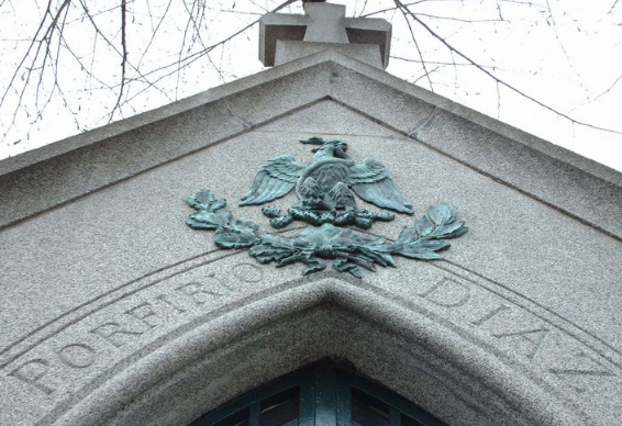 El cadáver de Porfirio Díaz está momificado en París