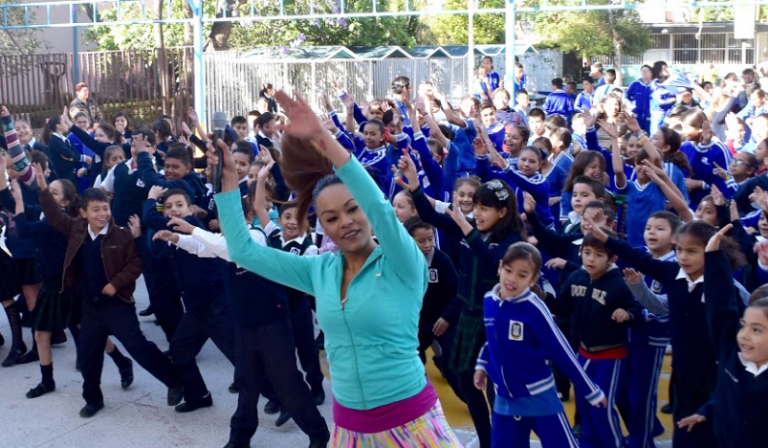 Honores a la Bandera en la Escuela Primaria Melquiades Moreno