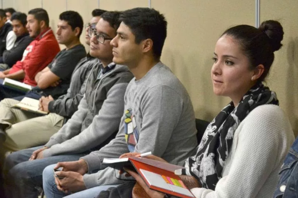 Lanzan convocatoria de Becas para Estudios en el Extranjero 2017