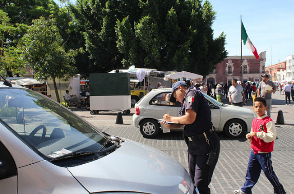 Aprueban iniciativa para pago de multas de Tránsito con terminales electrónicas