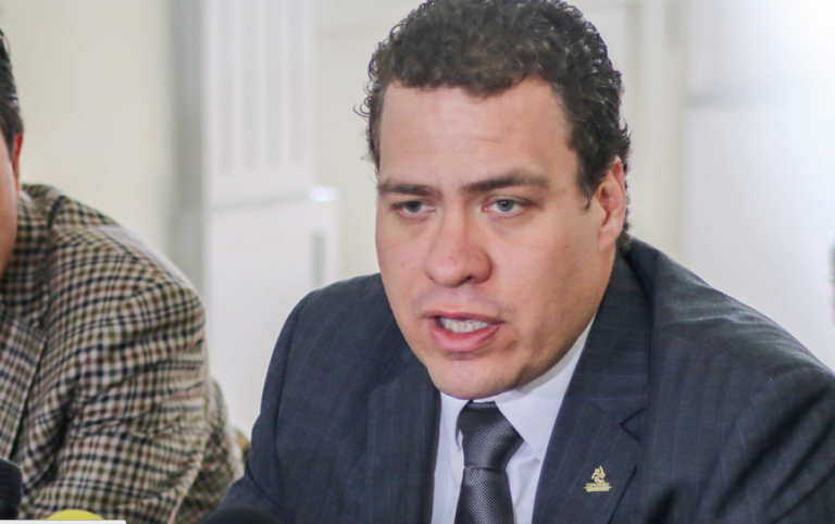 Exigen a diputados descongelar iniciativa ciudadana de Transporte Digno