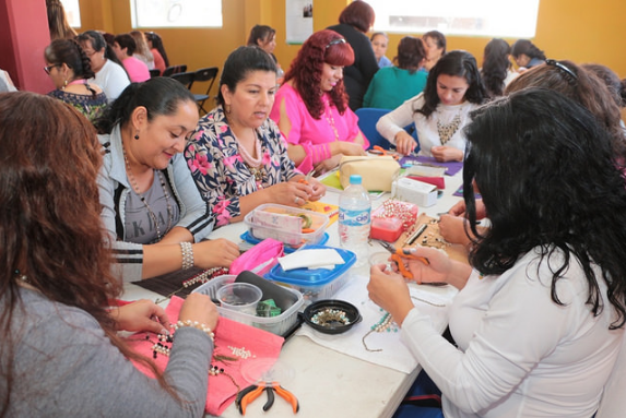 Instituto Municipal de la Mujer de Aguascalientes reproduce estereotipos femeninos
