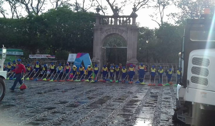 Realizan operativo de limpieza en perímetro ferial