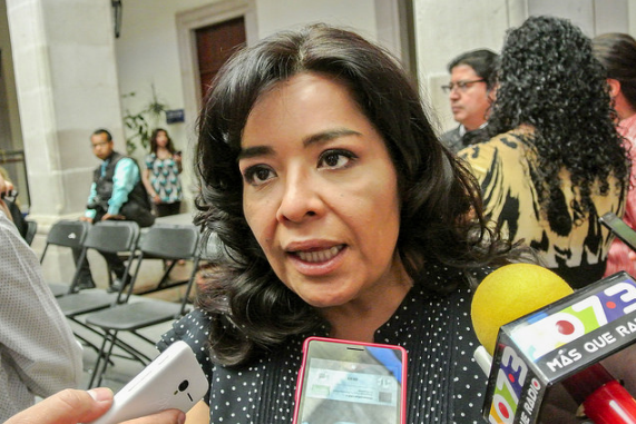 Imposible restringir reelección por otro partido político o vía independiente