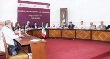 Alzan la voz Academias en la Marcha por la Ciencia