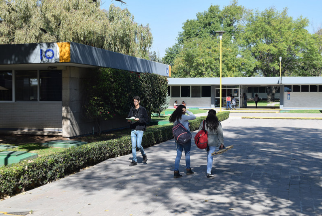 Fallas en el modelo educativo, motivo del 15% de deserción en prepas y universidades