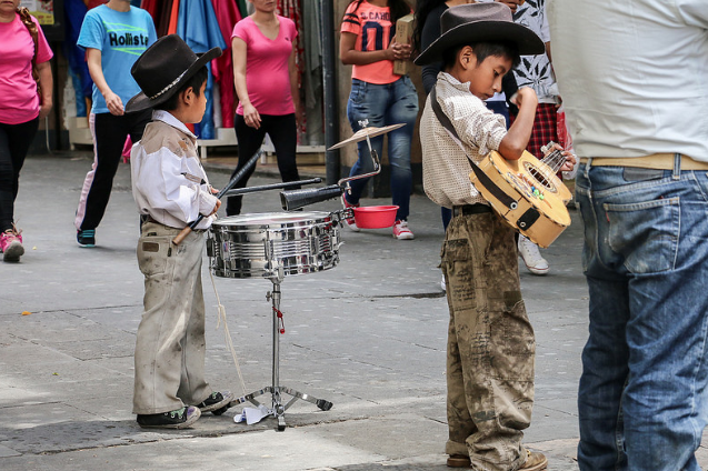 Denuncian ante la PGR caso de explotación infantil en la Feria