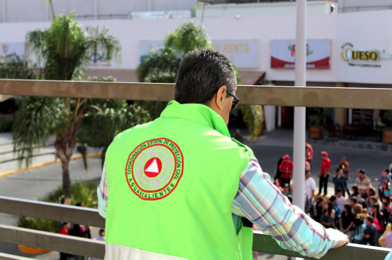 Realizan en cine simulacro de desastre