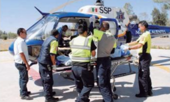 Realizan traslado de pacientes al Centro Médico del Occidente del IMSS