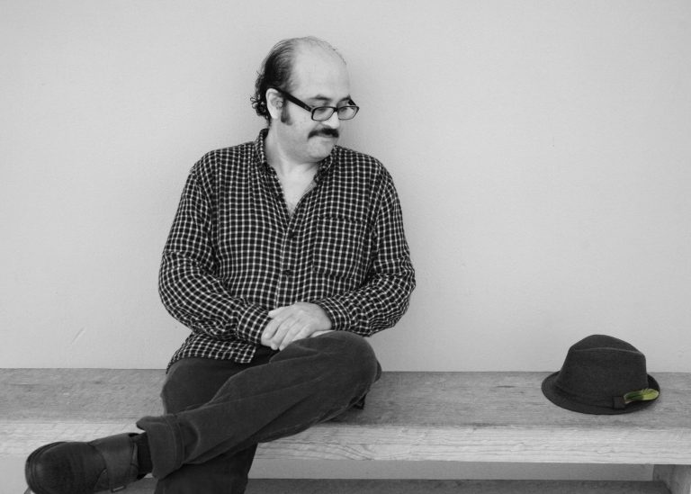 El Mundo es un Libro y el Libro es un Mundo / Entrevista a Gonzalo Lizardo