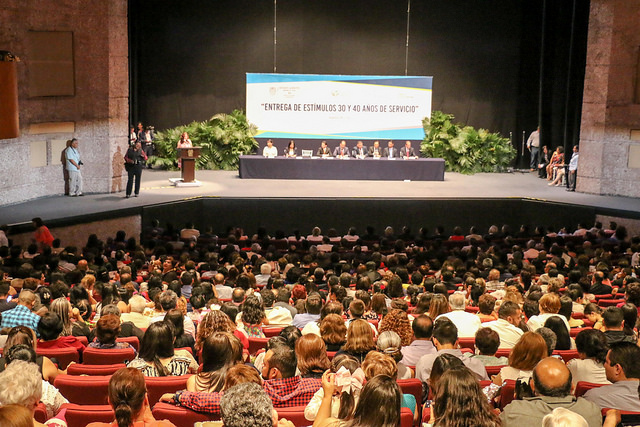 Nada que festejar en el Día del Maestro, reclaman jubilados y pensionados