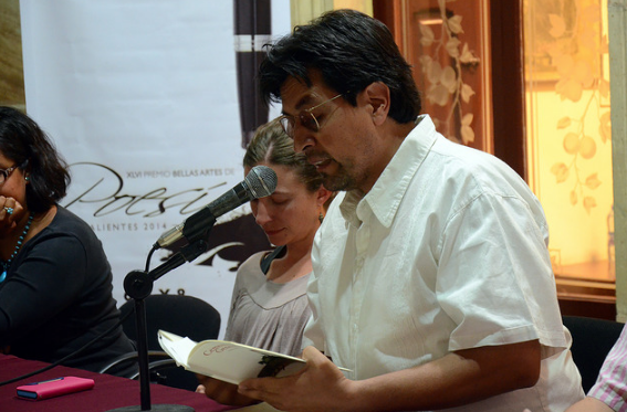 Presenta Fabián Muñoz su poemario Caribe