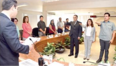 Se incorporan al SPEN tres funcionarios del IEE