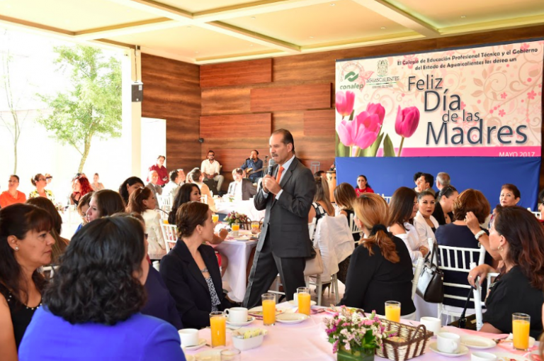 Festejaron a las madres del estado