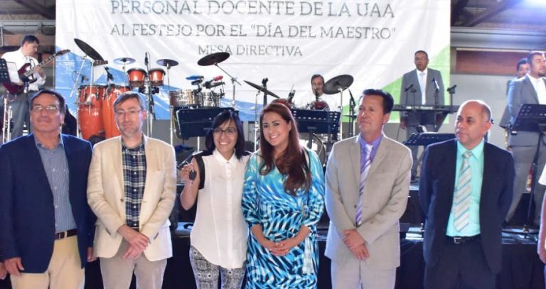 Participa municipio en festejo por el Día del Maestro en la Aciuaa