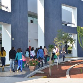 10090546143_a1967e37a0_z