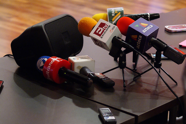 Se debe investigar y sancionar agravios en contra de periodistas