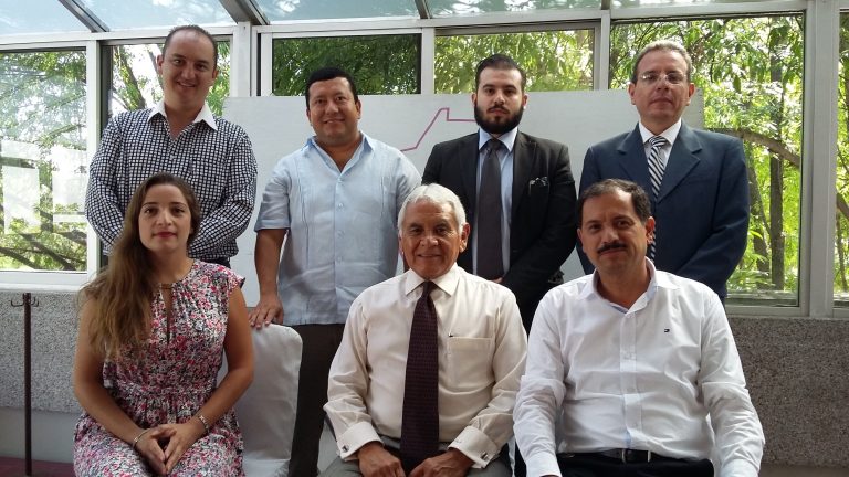 Designa Colegio de Abogados nuevo presidente