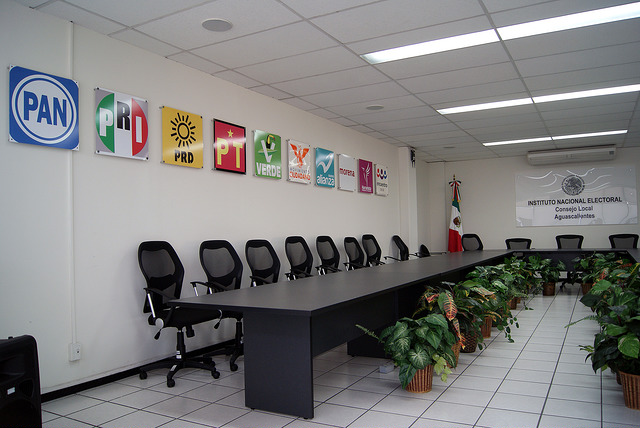 Seis organizaciones se mantienen en la carrera por ser partidos políticos locales