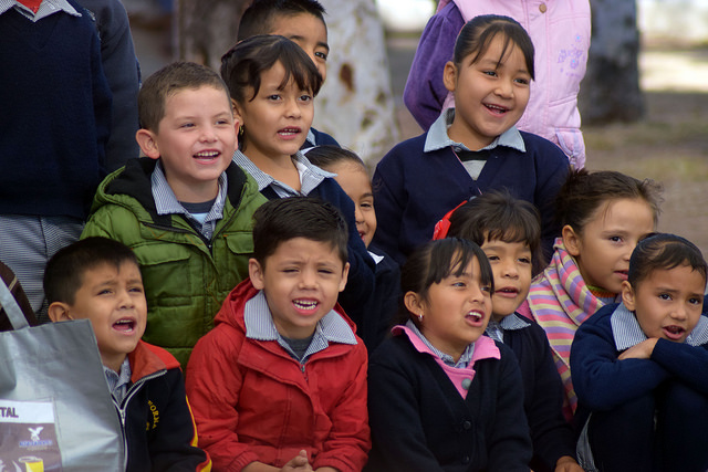 Se entregan apoyos a 59 infantes a través de Ayuda a un Niño