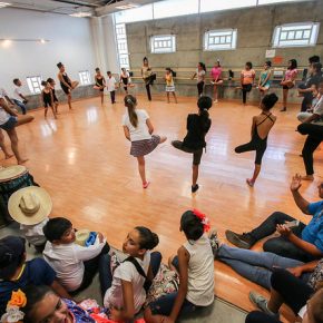 34281319684_a6f97fd751_z