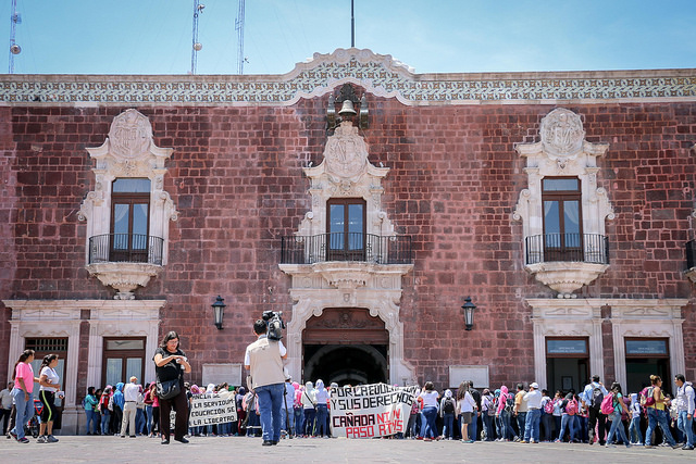 Asegura Gobierno del Estado que mantiene diálogo con normalistas