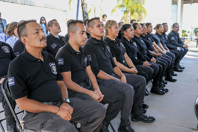 Terminan educación preparatoria 25 policías municipales de Pabellón